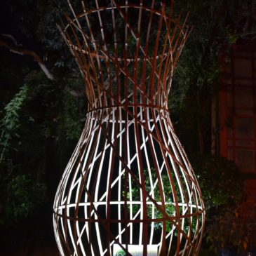 Vidéo montage et mise en scène d’un luminaire design en bambou