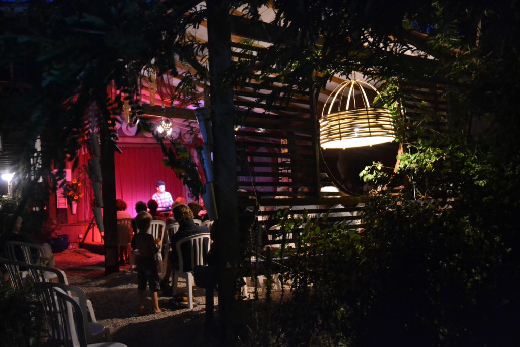 Abat jour en bambou en concert de jazz - Bambou Créations