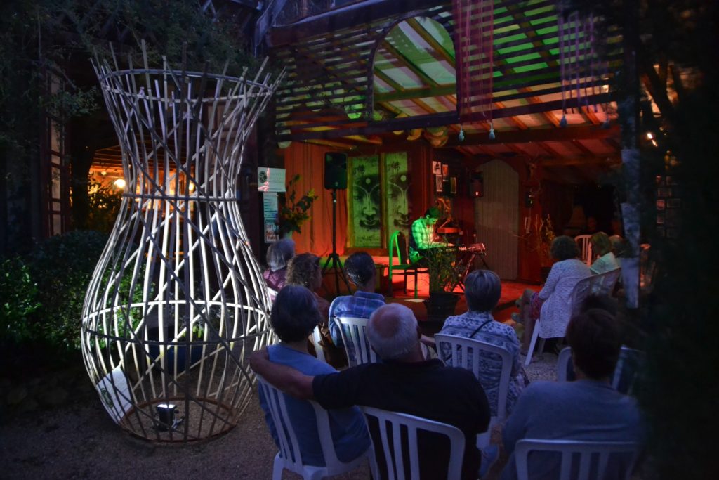 Concert de jazz mis en lumière par le bambou - Bambou Créations