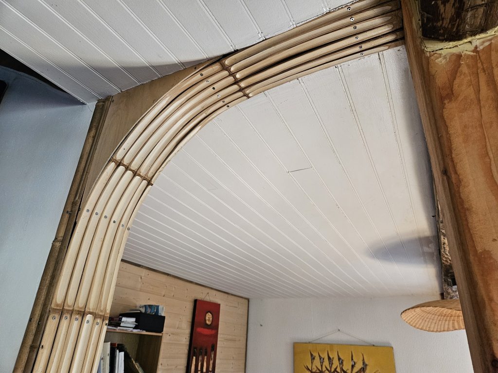 habillage mur en lamelles de bambou